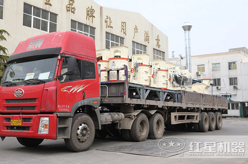 多臺(tái)設(shè)備裝車(chē)發(fā)貨