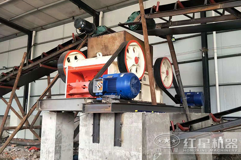 細(xì)碎破碎機(jī)有哪些？工作原理及型號(hào)參數(shù)介紹