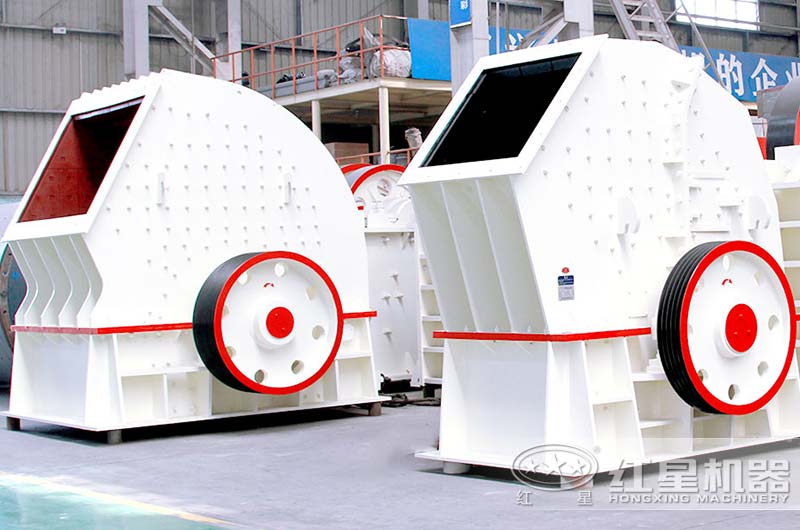 對比傳統(tǒng)錘破，一次成型單段錘破碎石強、出料更好