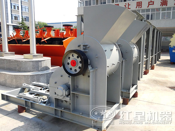 大塊煤怎么弄碎？無篩底雙級粉碎機(jī)來幫忙