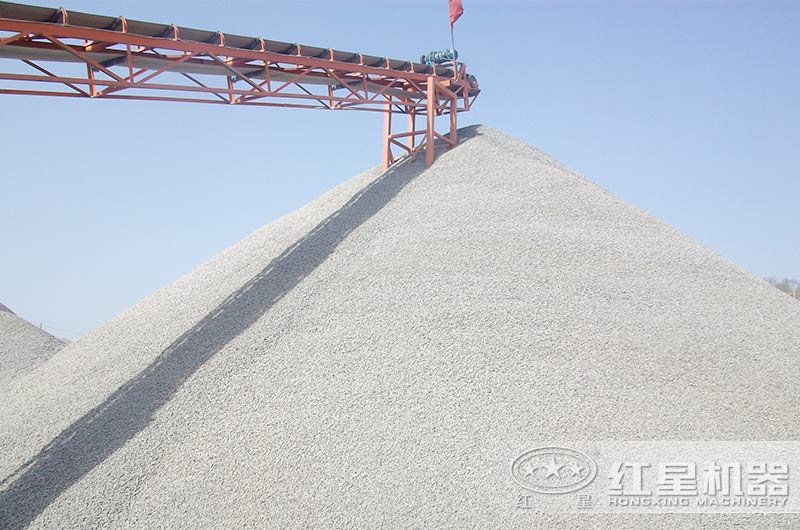 大規(guī)模礦山機(jī)械破碎機(jī)今天啟程，請(qǐng)注意接收！