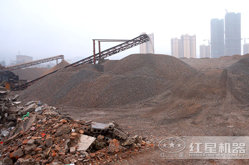 建筑垃圾變廢為磚設(shè)備多少錢，建筑垃圾做的磚多少錢一塊？