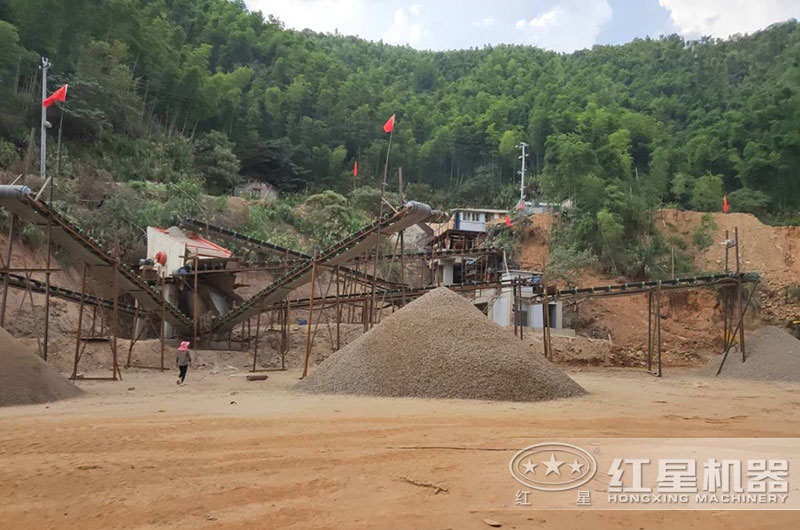 15萬(wàn)預(yù)算，能買(mǎi)到哪種河卵石及建筑廢料用多功能破碎機(jī)？
