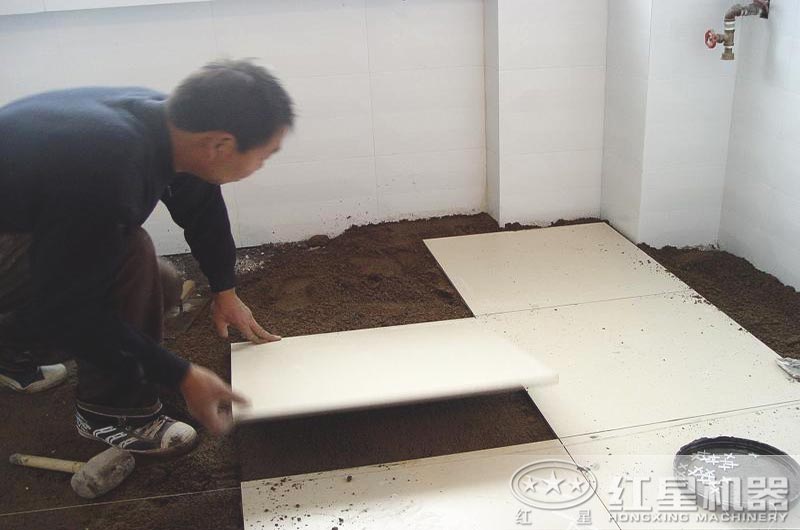 鋪地磚用石粉和沙子哪個(gè)好？制粗石粉用什么制沙機(jī)？
